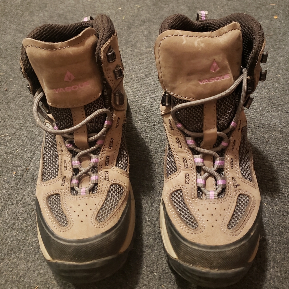 Vasque hiking boots size 8. Waterproof